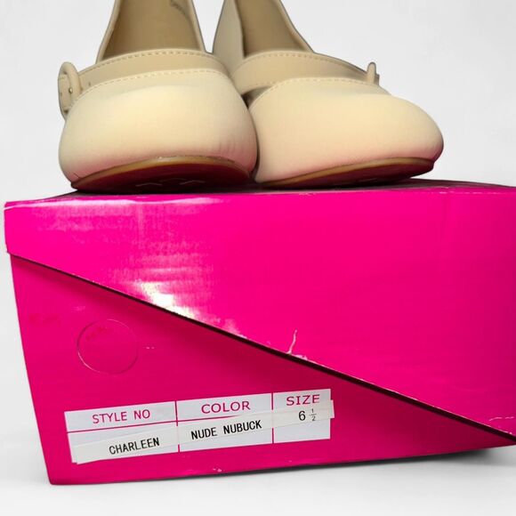 NWT Cream Nude Mary Jane Heels - Picture 8 of 8